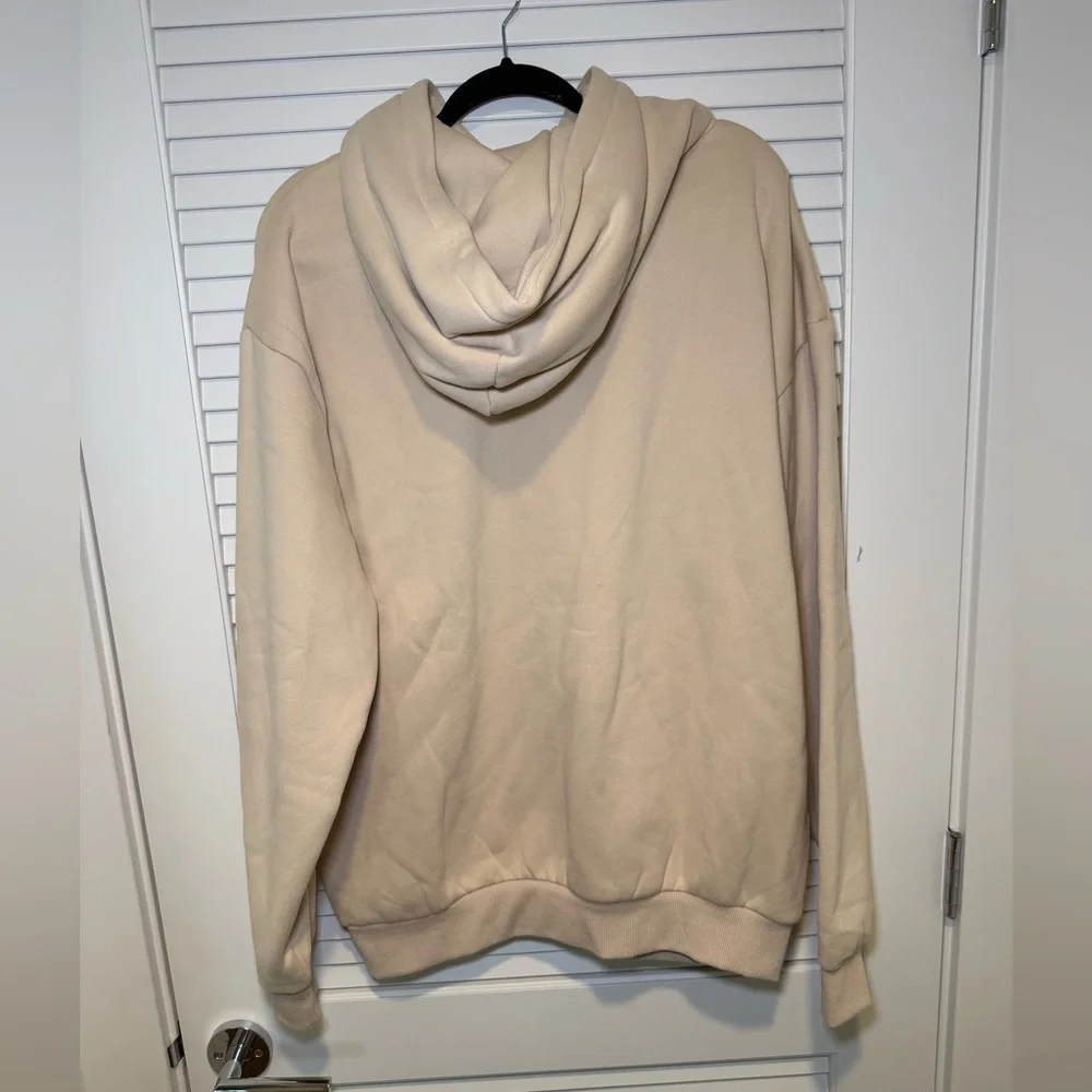Comfrt Cream Hoodie Size L - Picture 2 of 3